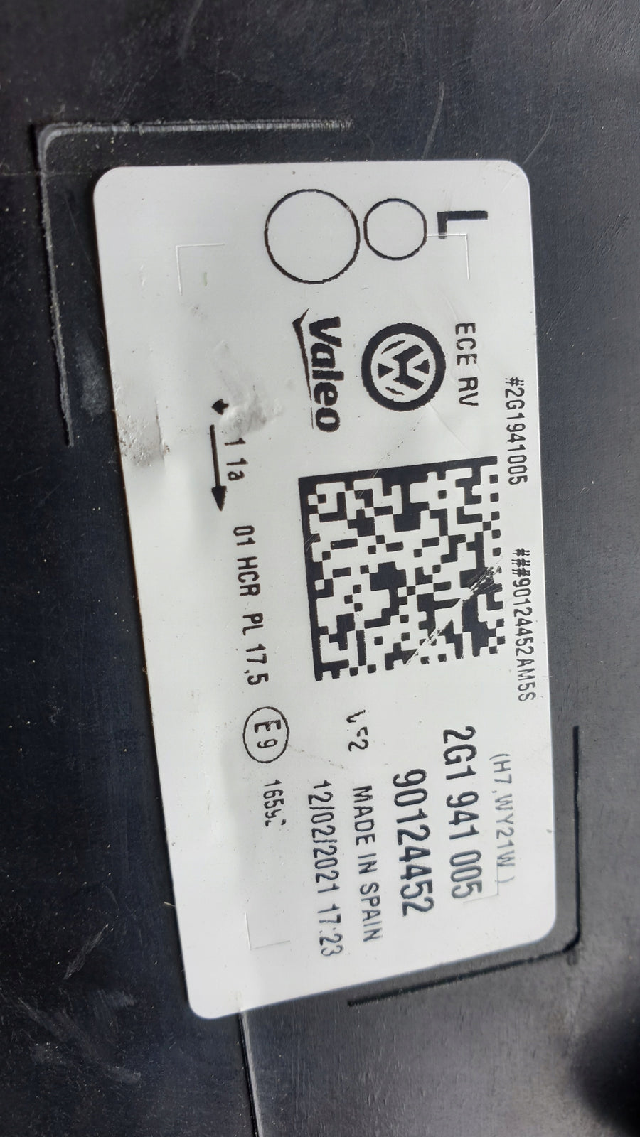 LE reflektor Vw POLO 2G1941005 2020r DEMONTAŻ