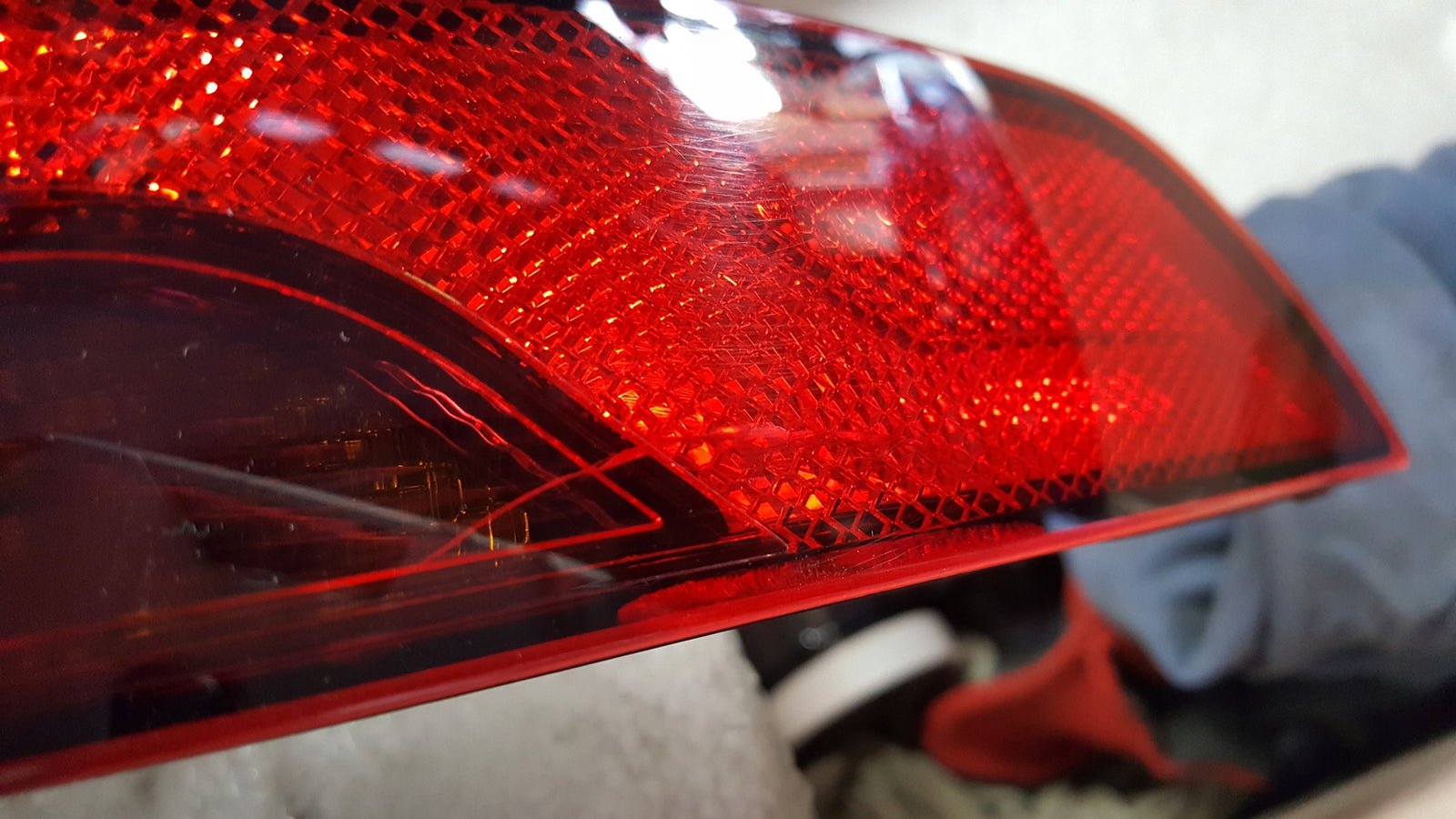 Lampa w zderzak prawy tył AUDI Q5 80A945070B demontaż