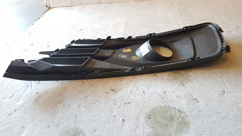 Kratka zderzaka prawy przód AUDI A6 C7 4G0807682AE