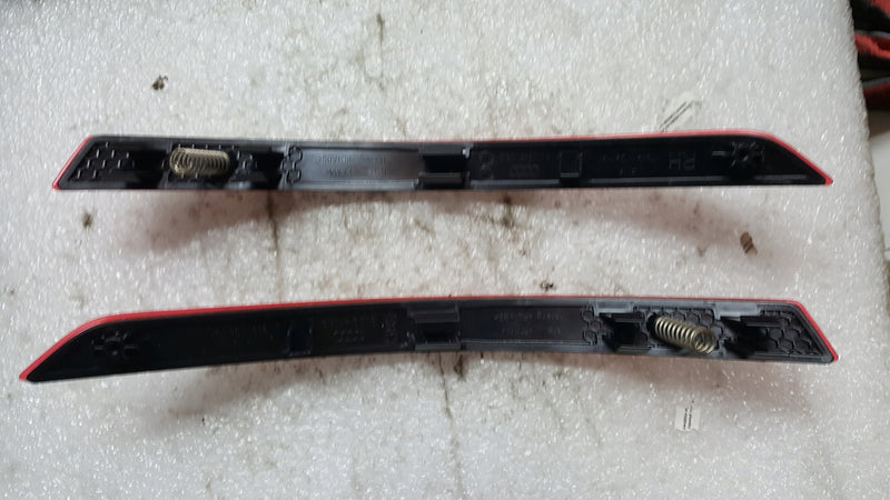 Odblask zderzaka PR+LE tył AUDI A4 8W0945105C/106C