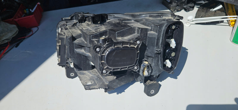 Pr reflektor Ful LED AUDI Q2 81A941034 2018r IDEAŁ