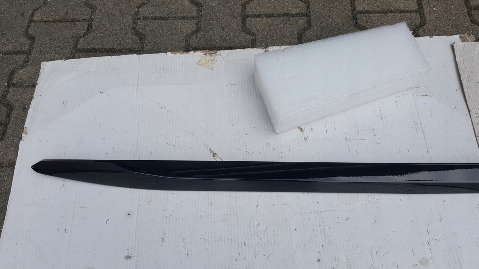 Listwa progowa lewa strona AUDI A3 8Y0853855 demontaż