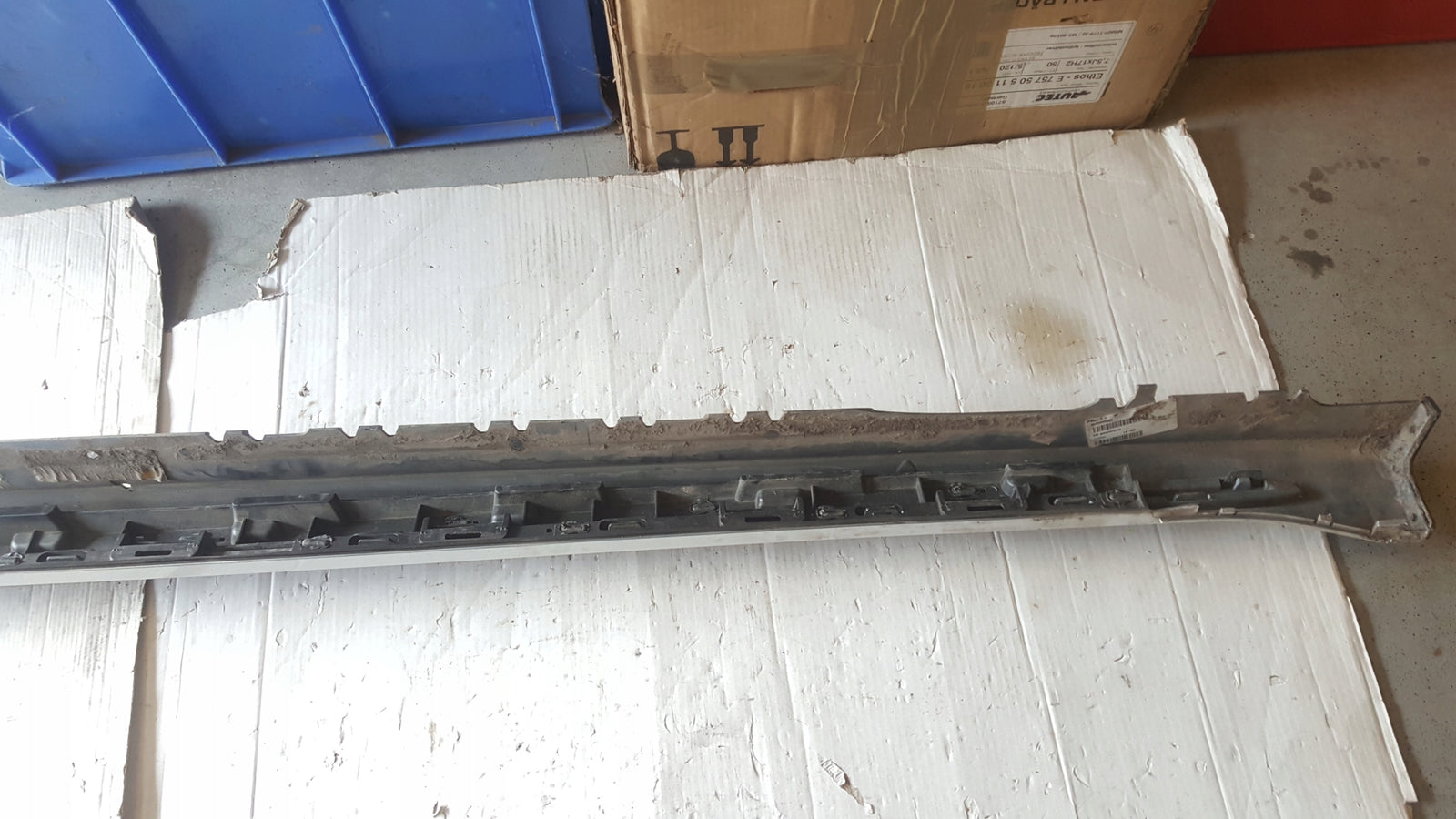 Listwa nakładka progowa prawa AUDI RS4 (B9) 8W9853856C F ŁADNA demontaż