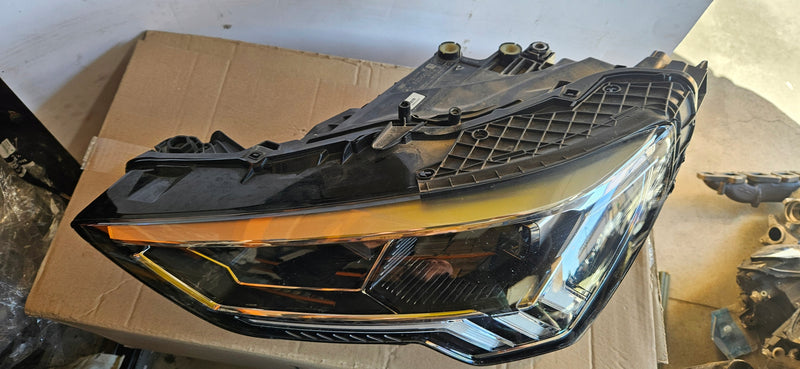 Le Matrix FUL LED Audi Q3 SQ3 RSQ3 83A941033 IDEAŁ 2019r