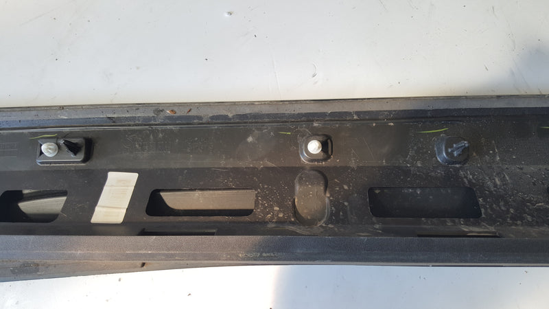 Listwa drzwi prawy przód AUDI Q3 II 83A853960A/B