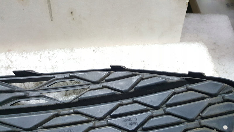 KRATKA W ZDERZAK PRAWA PRZÓD AUDI A6 C8 4K 2018-2022 4K0807682