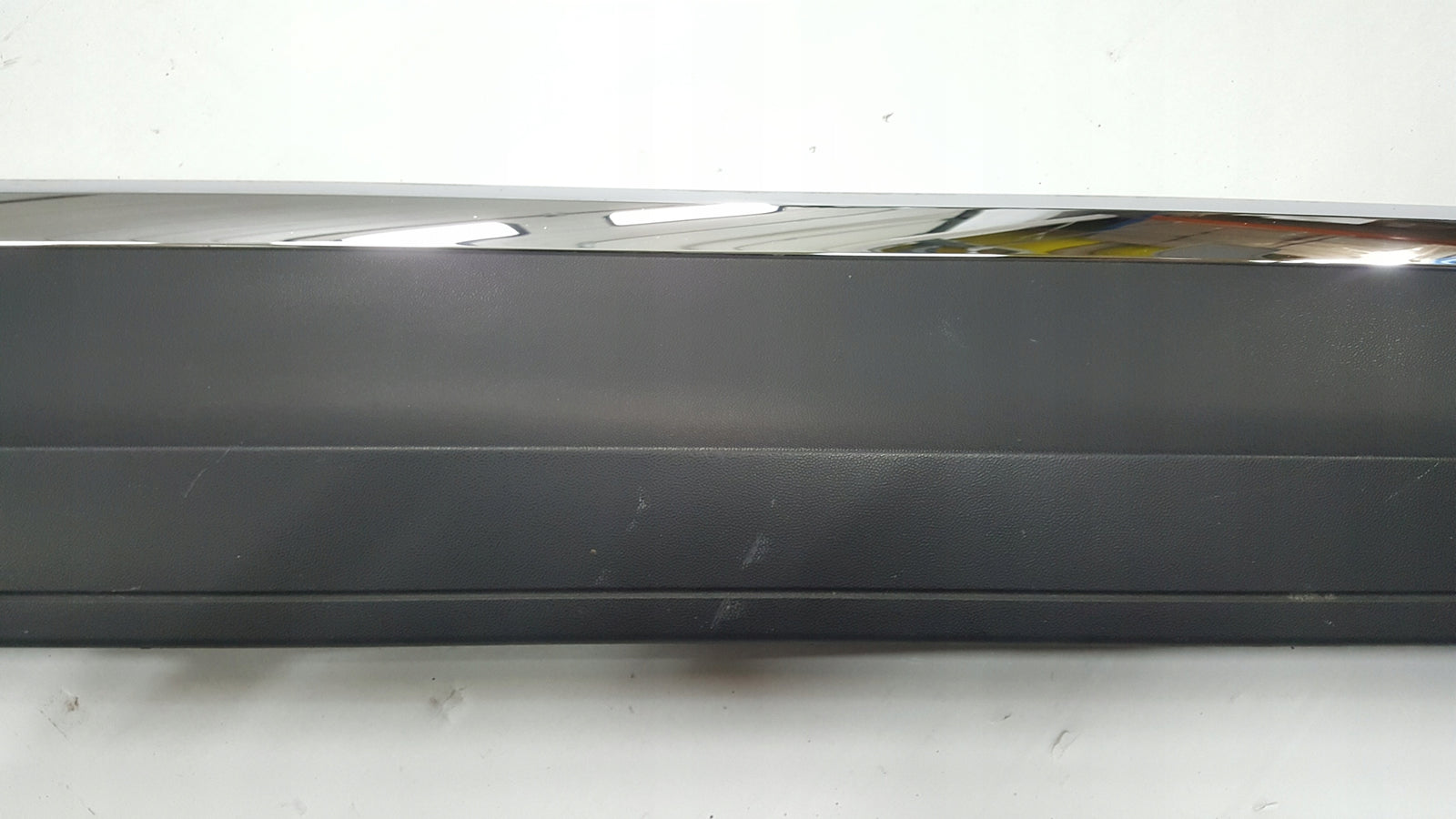 Listwa drzwi prawy przód VW T-ROC cabrio 2GC854940