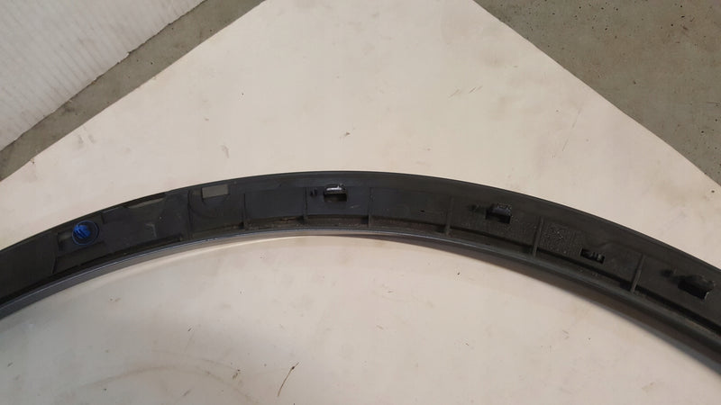 Listwa błotnika prawy tył AUDI Q5 80A853818A demontaż