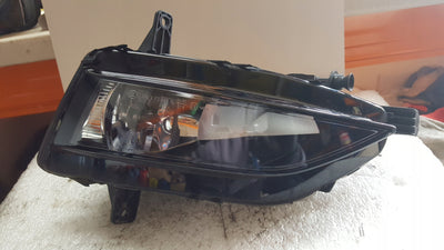 Prawy halogen VW GOLF VII 5G0941662F demontaż