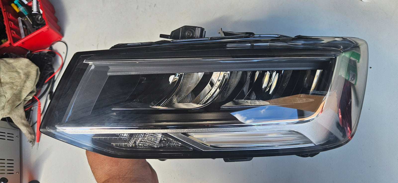 Le reflektor Ful LED AUDI Q2 81A941011C 2023r IDEAŁ