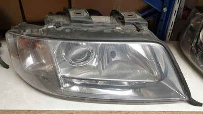 Pr reflektor AUDI A6 C5 1997r 4B0941004AC ORYGINAŁ