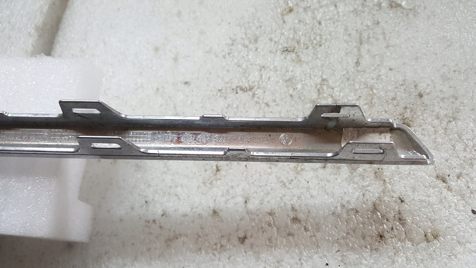 Listwa Zderzaka Tył VW Passat B6 3C9807460A