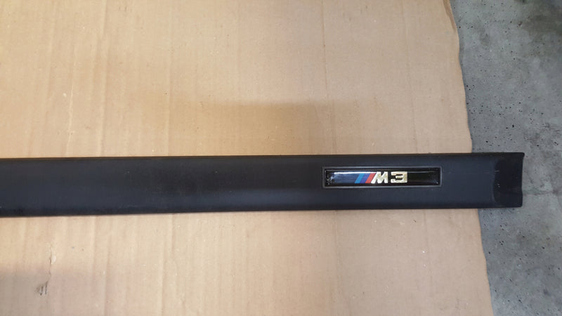 Listwa drzwi M3 prawa BMW E36 Cabrio Coupe 51132256788
