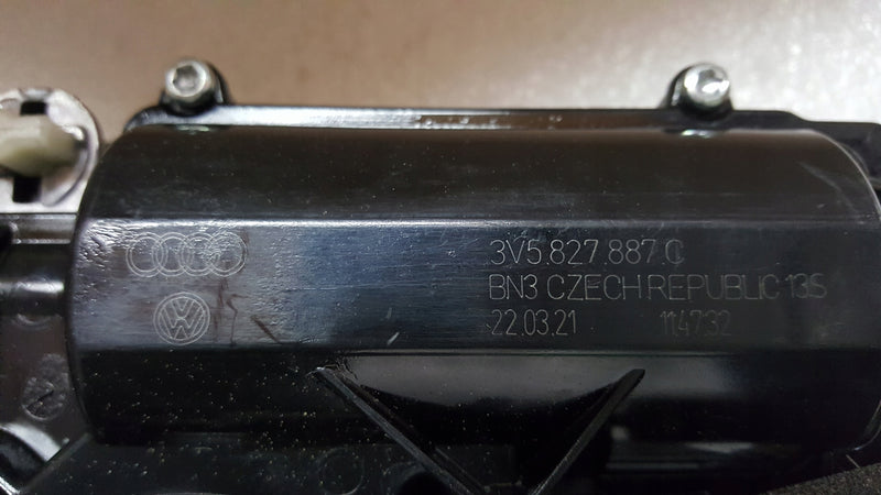 Dociąg klapy AUDI A3 RS6 RS7 SEAT LEON 3V5827887C demontaż