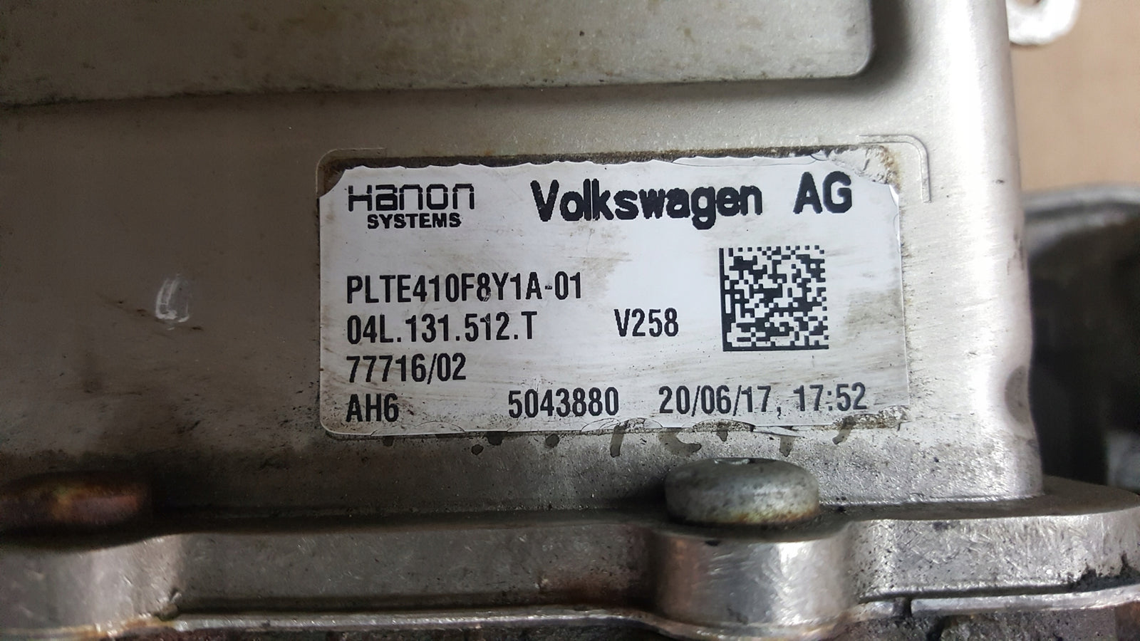 Zawór EGR chłodnica spalin VW 04L131512T demontaż