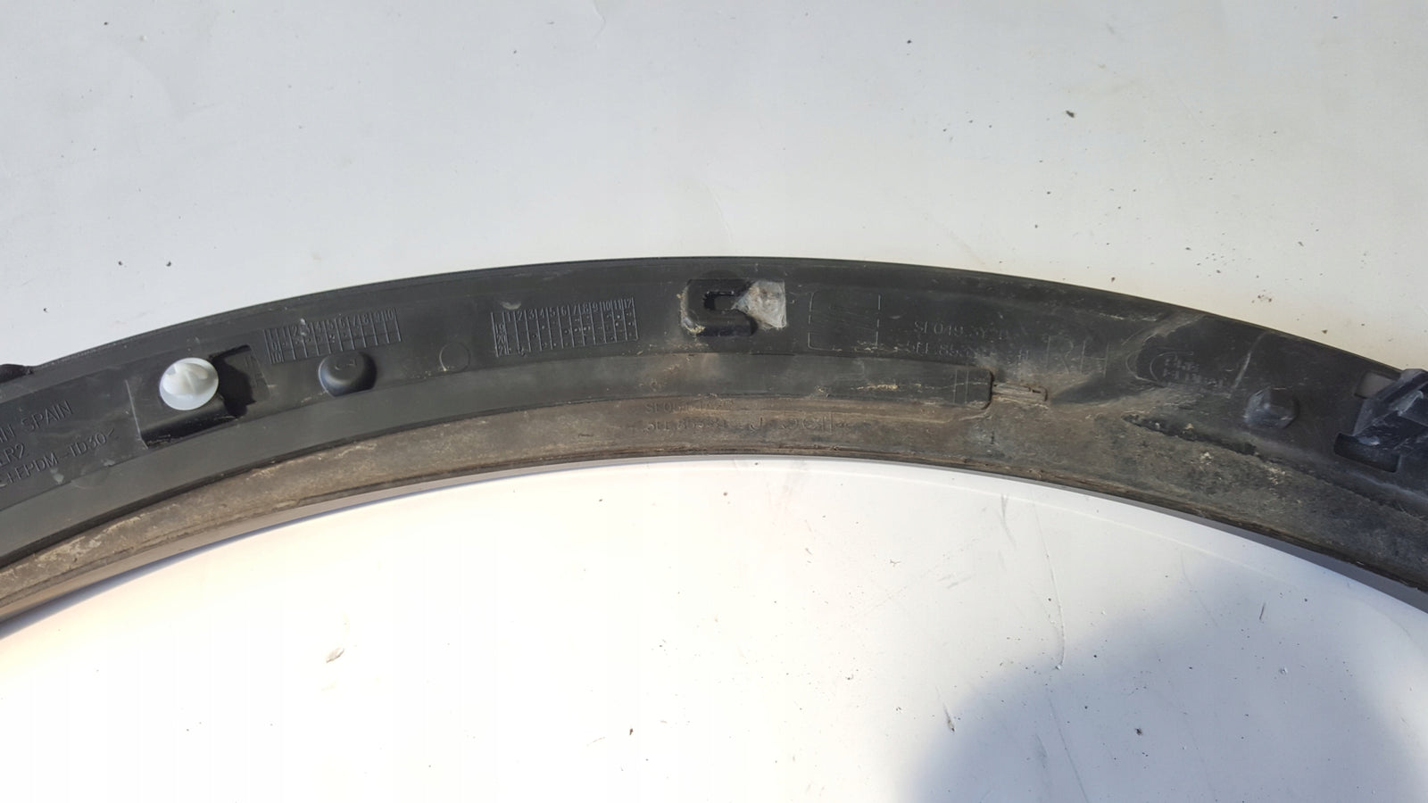 Listwa błotnika prawy tył CUPRA FORMENTOR 5FF853818H demontaż
