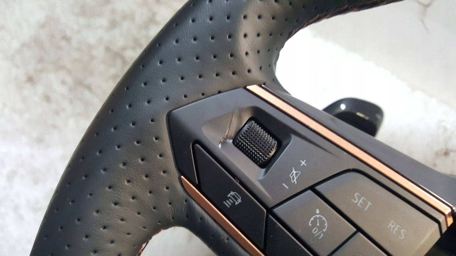 SEAT LEON CUPRA 5FA CUPRA FORMENTOR KIEROWNICA ŁOPATKI GRZANA 5FA419091JE