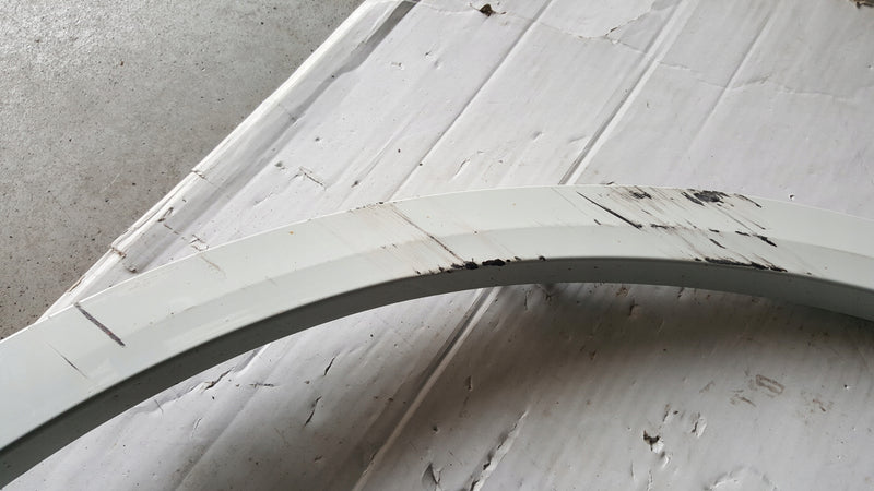 Listwa błotnika prawy tył VW TOUAREG 3 760853818D