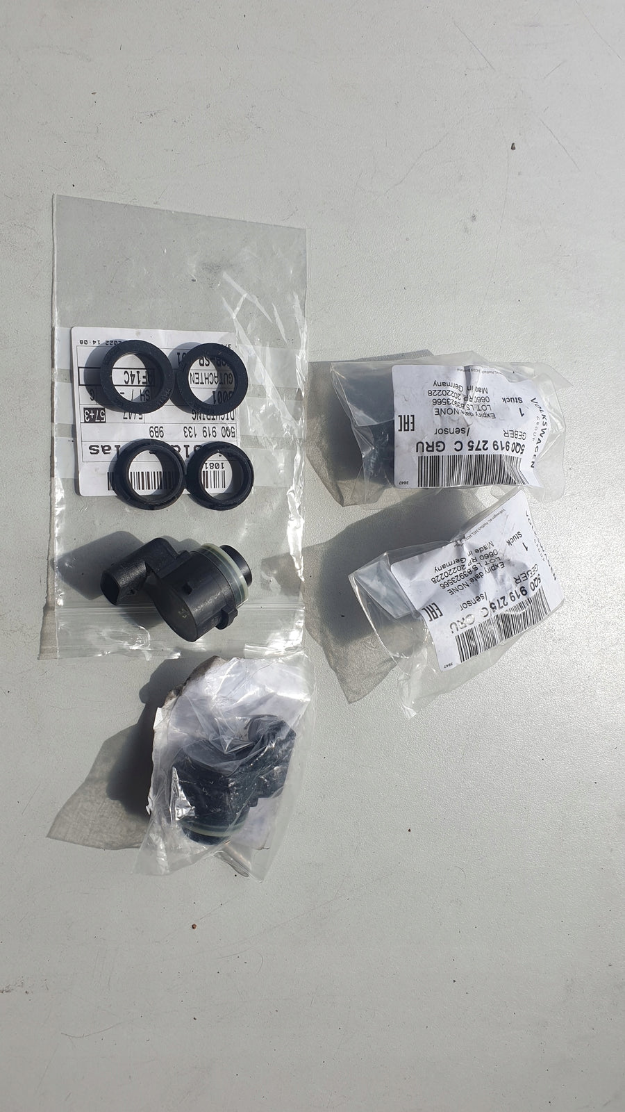 4 NOWE czujniki cofania pdc Vw Audi 5Q0919275C