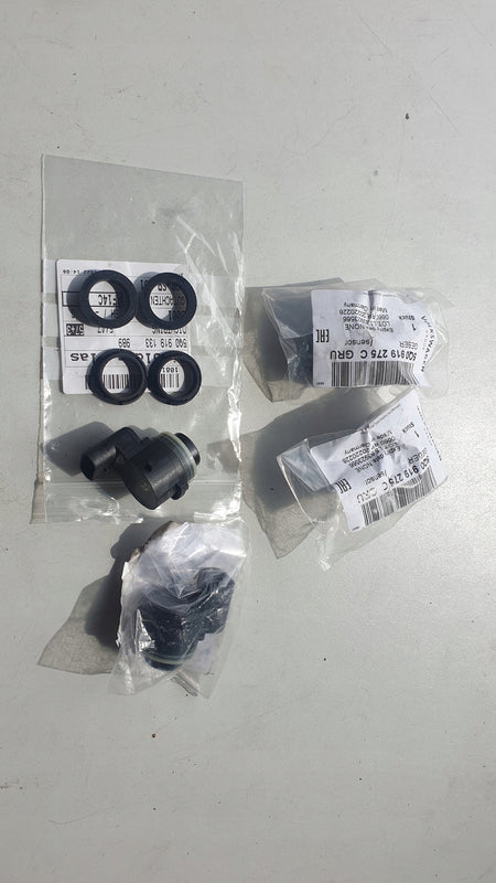 4 NOWE czujniki cofania pdc Vw Audi 5Q0919275C