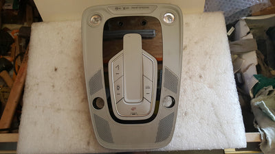 Lampka podsufitki AUDI 4K0947135AE demontaż