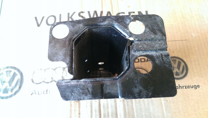 Podłużnica prawa AUDI A6 C6 4F0802266 NOWA