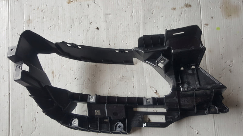 NOWE ORYGINALNE lewe mocowanie końcówki wydechu AUDI A4 (B9) 8W0807347D