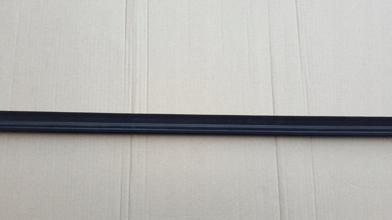 SEAT LEON IV 5FA LISTWA ZGARNIAJACA SZYBY PRAWY PRZÓD 5FA837476A