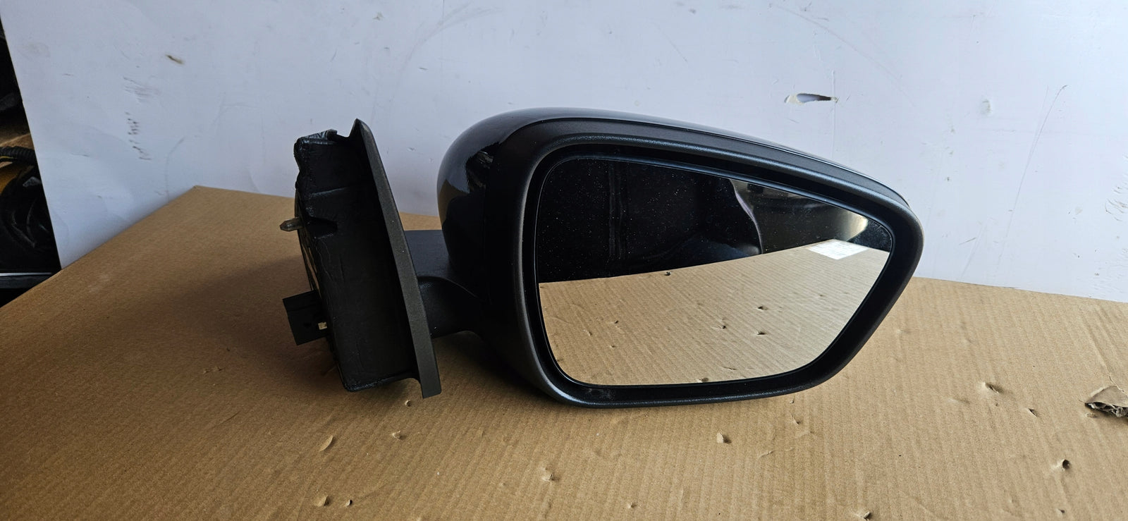 FORD KUGA MK3 LUSTERKO PRAWE 9 PIN 2020r LV4B17682BG