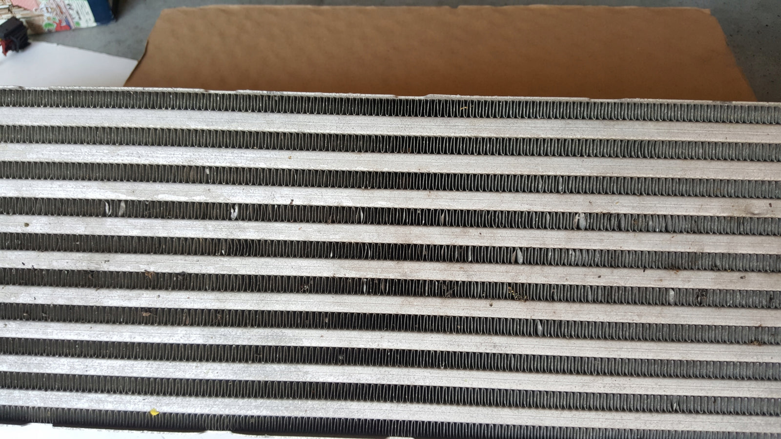 Chłodnica intercooler AUDI A4 (B9) A5 A6 (C8) A7 Q5 8W0145805AD demontaż