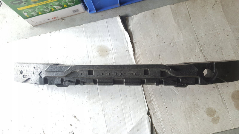 Absorber zderzaka przedniego SKODA ENYAQ 5LA807248 demontaż