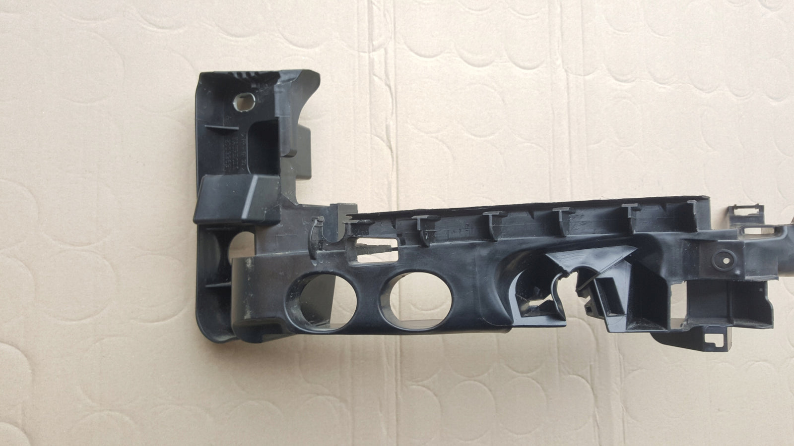 ŚLIZG MOCOWANIE LAMPY LEWEJ AUDI A3 LIFT 8P0805607