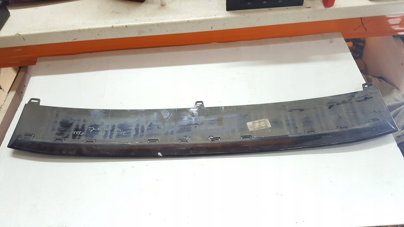 Dokładka spoiler zderzaka przedniego AUDI A5 RS5 8T0807513B demontaż