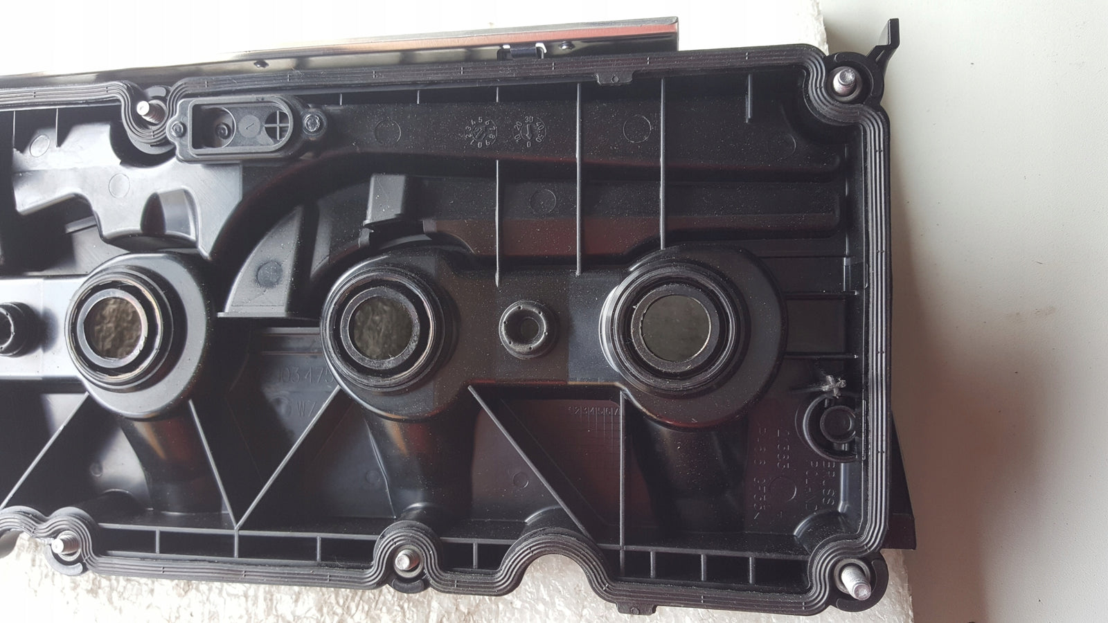 Pokrywa zaworów VW AUDI 2.0 TDI 04L103475A NOWA
