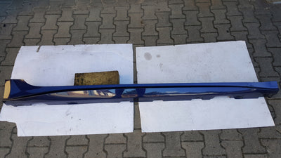 Listwa progowa prawa AUDI A5 8W8853860F demontaż