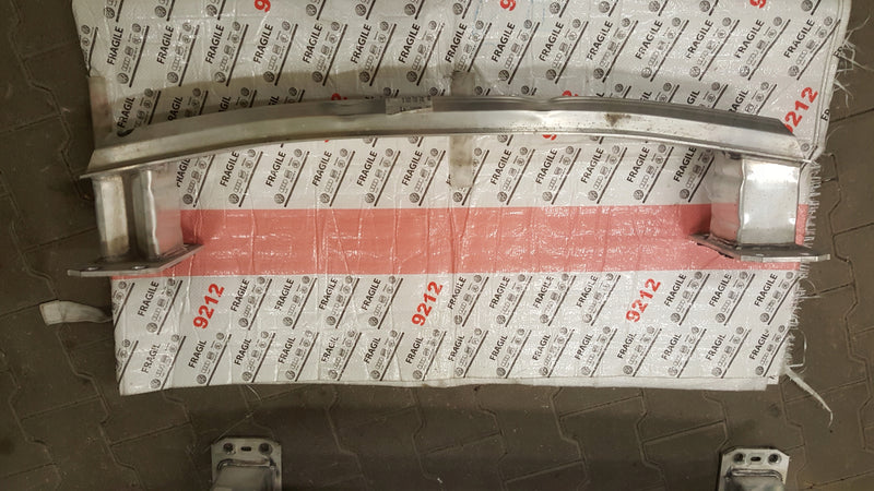 BELKA ZDERZAKA TYŁ WZMOCNIENIE AUDI E-TRON 4KE 4KE807309D 4KE807669A