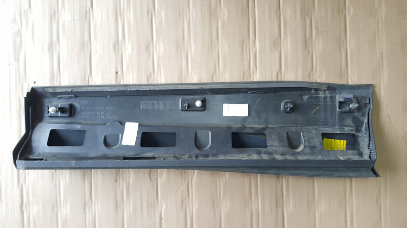 Listwa drzwi prawy tył AUDI Q3 II 83A853970A/B