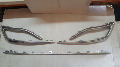 Listwy chrom tył VW GOLF VIII 5H6853331 5H6853332 5H6853333