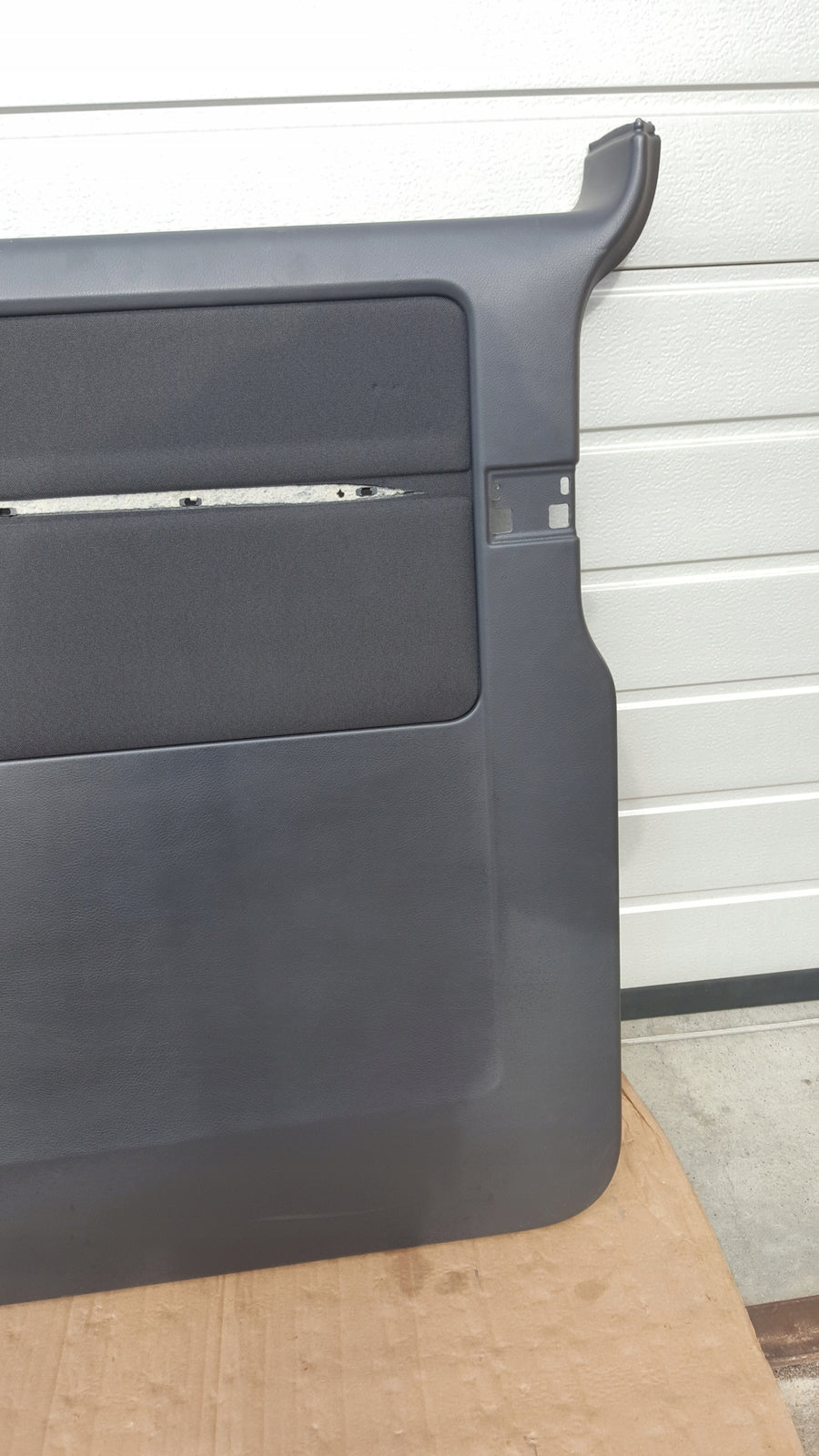 Tapicerka poszycie boczek prawa strona VW T5 T6 7E5867028 demontaż