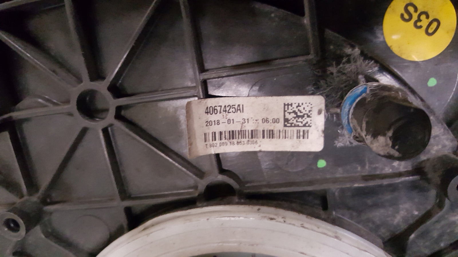 AUDI A4 A5 F5 B9 ZBIORNIK PŁYNU ADBLUE 8W0131878BH
