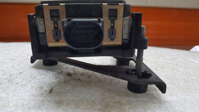 Radar sensor distronic VW AUDI SEAT SKODA 5Q0907561D 5Q0907461 demontaż