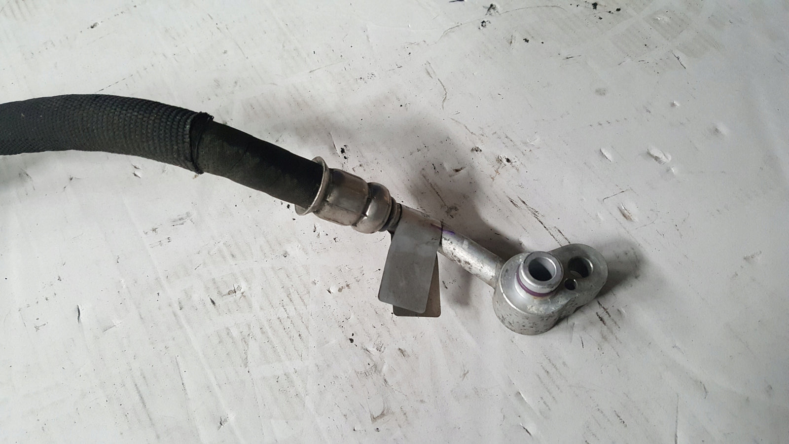Przewód rurka klimatyzacji AUDI A4 A5 8W0816721AS