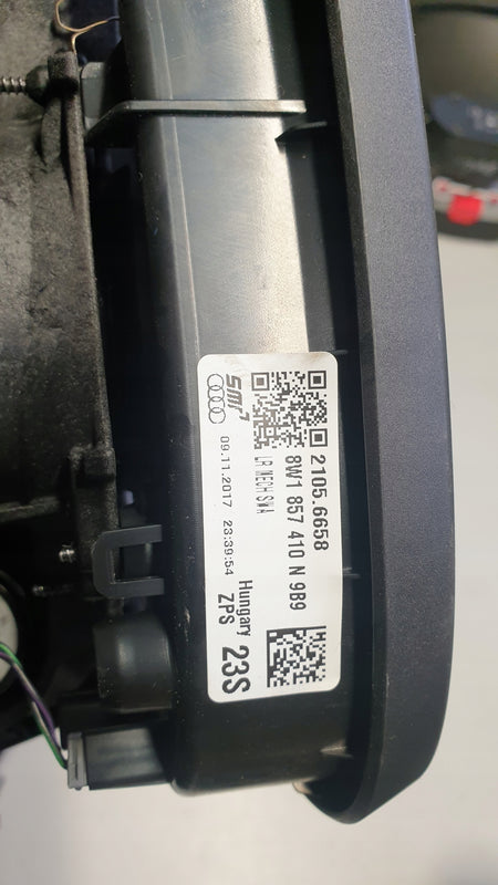Pr Lusterko zewnętrzne AUDI A4 B9 8W1857410N 8 pin