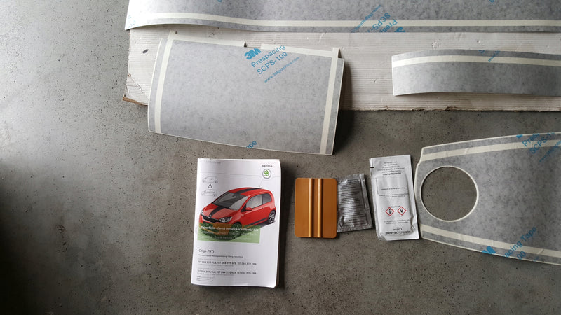 Folia dekoracyjna czarna SKODA CITIGO 1ST064317G