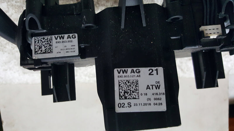 Przełączniki pod kierownicę AUDI A1 8X 8X0953521AE