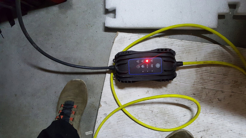 Ładowarka przewód VW AUDI 12E971675BS oryginał