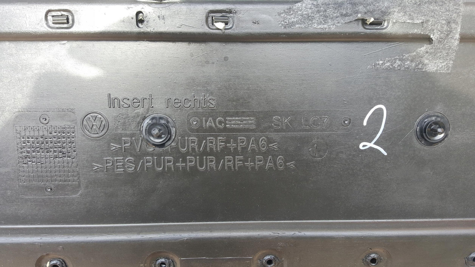 Tapicerka poszycie boczek prawa strona VW T5 T6 7E5867028 demontaż