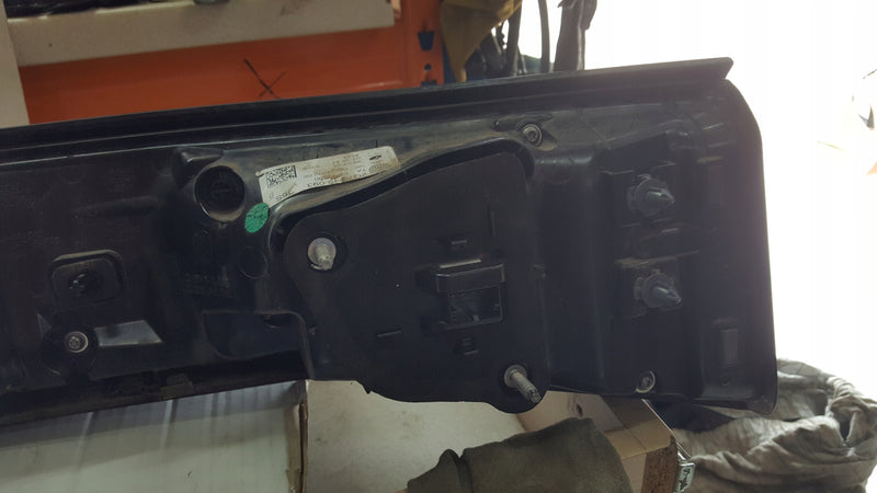 Lampa blenda klapy bagażnika VW TIAGO 2G7945093 demontaż