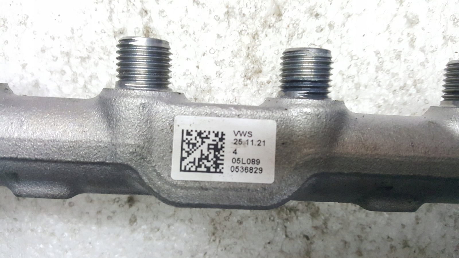 LISTWA WTRYSKOWA ZAWÓR AUDI VW SEAT SKODA 1.6 2.0 TDI 04L125A KOMPLET