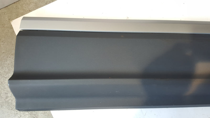 Listwa drzwi prawy przód AUDI Q7 4M0583960 demontaż